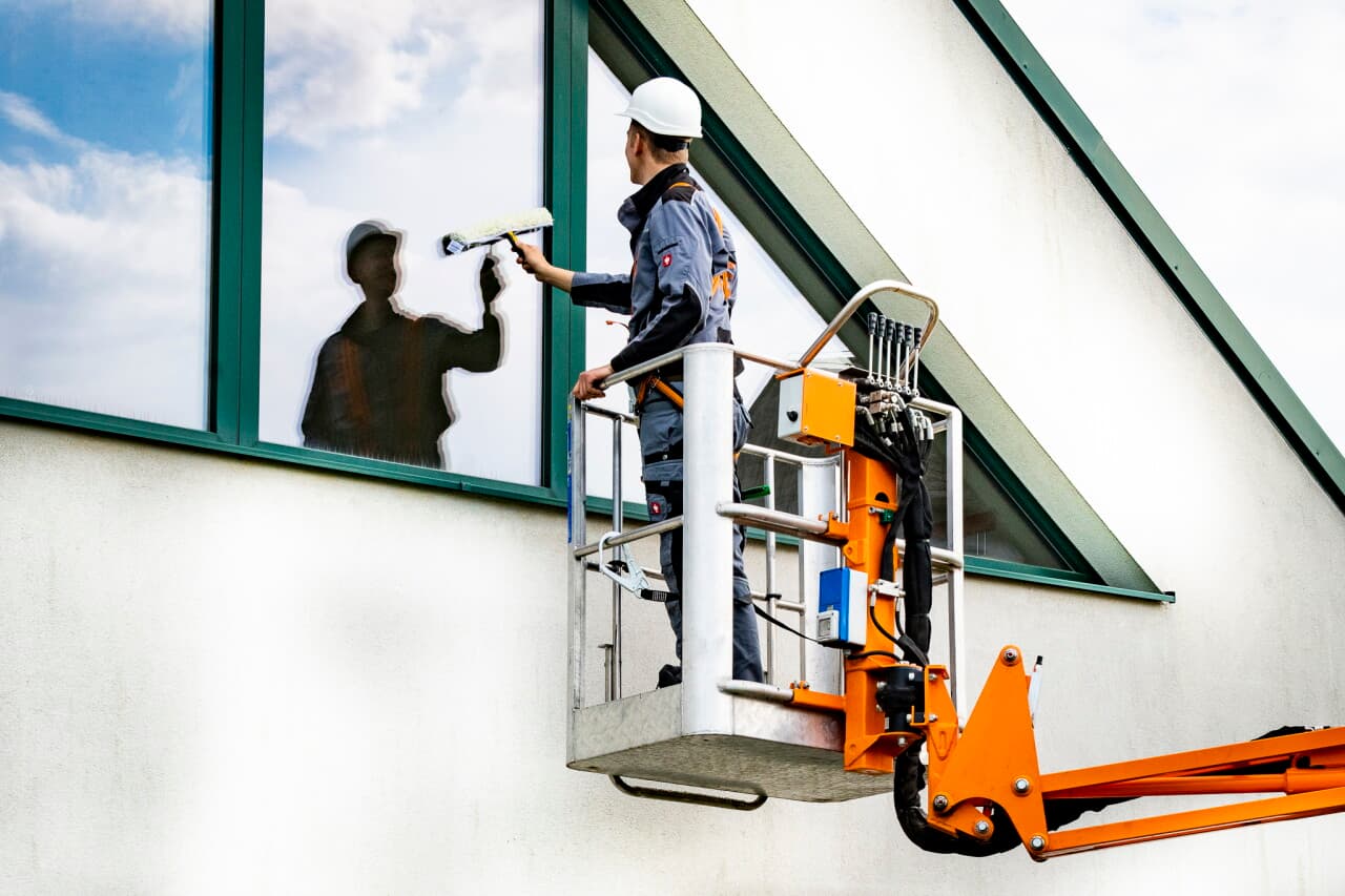 Gründliche Fensterreinigung in Gänserndorf