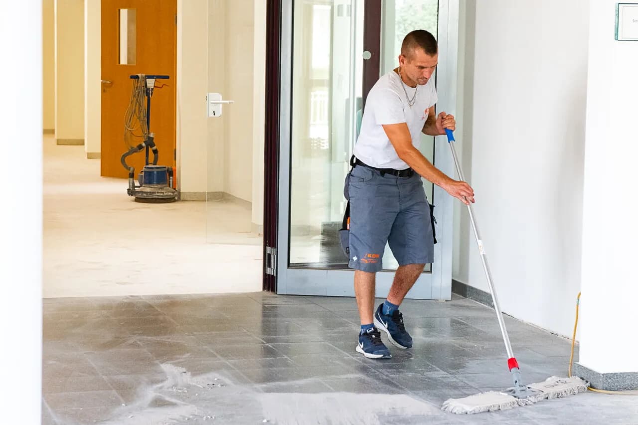 Professionelle Gebäudereinigung in Gänserndorf